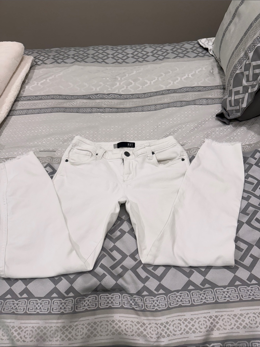 Kut from the Kloth White Skinny Jeans